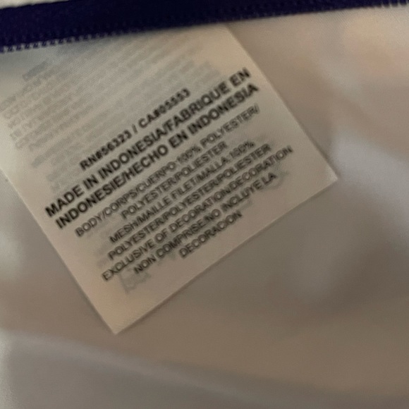 Nike - Picture 5 of 11